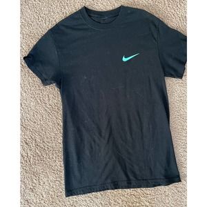 Nike T-Shirt - size Small
